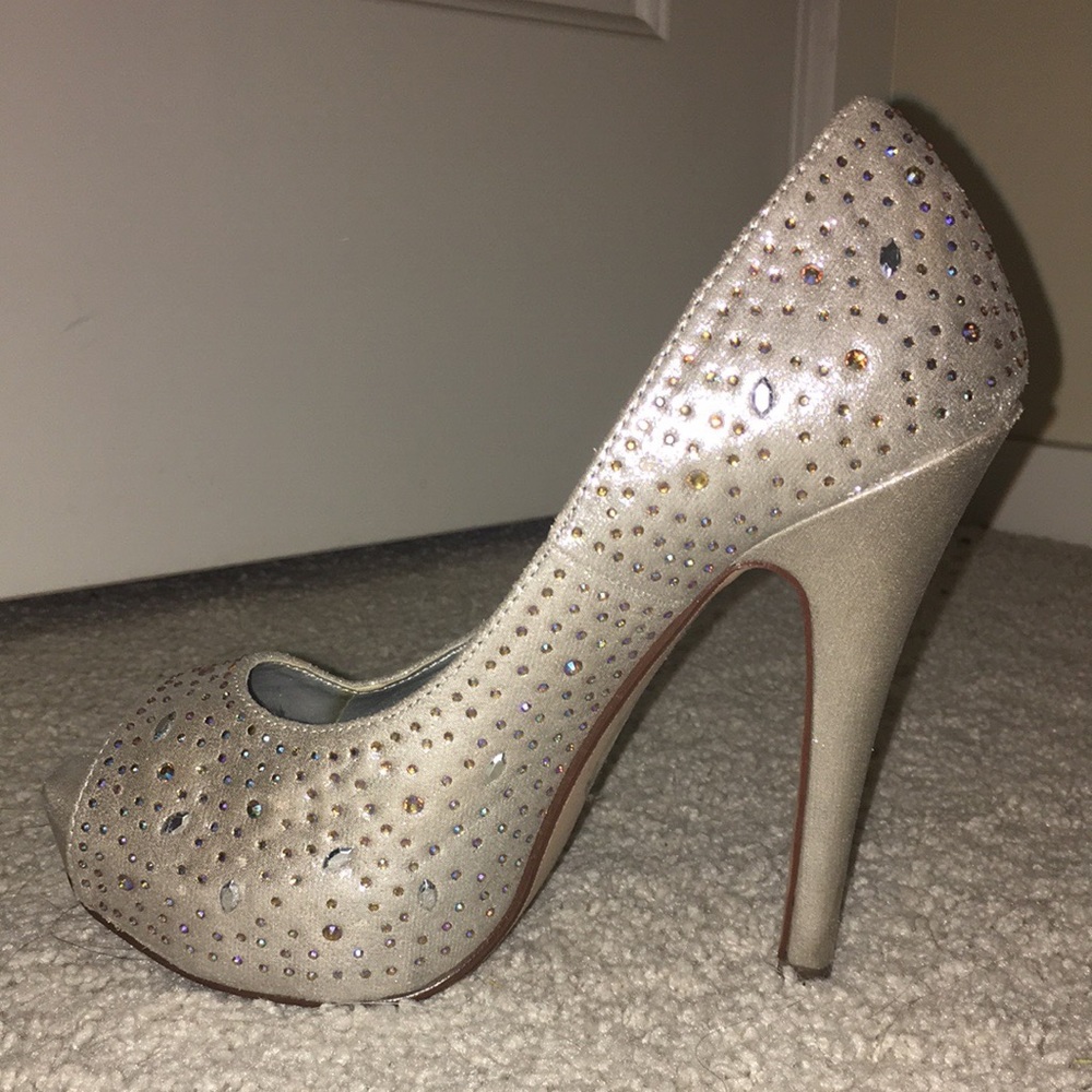 Silver crystal rhinestones platform pumps sz 7 - Picture 4 of 6
